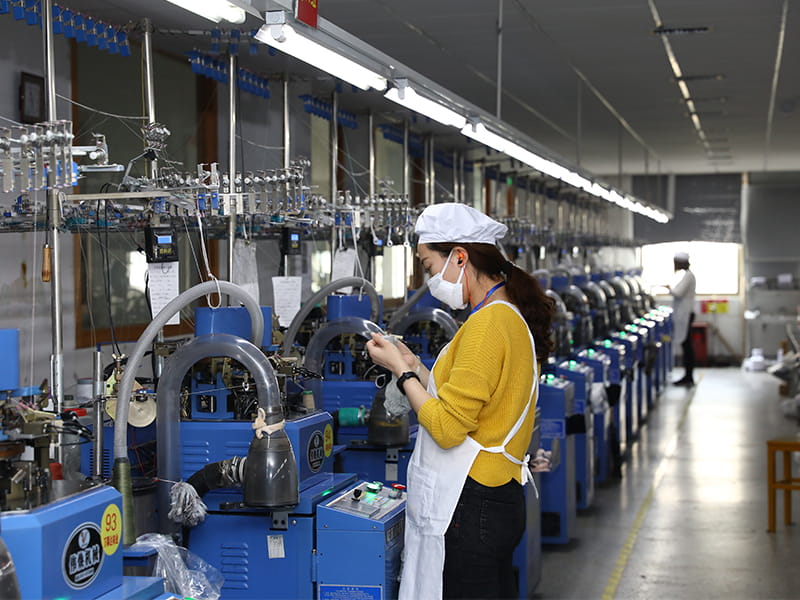 How to produce socks?