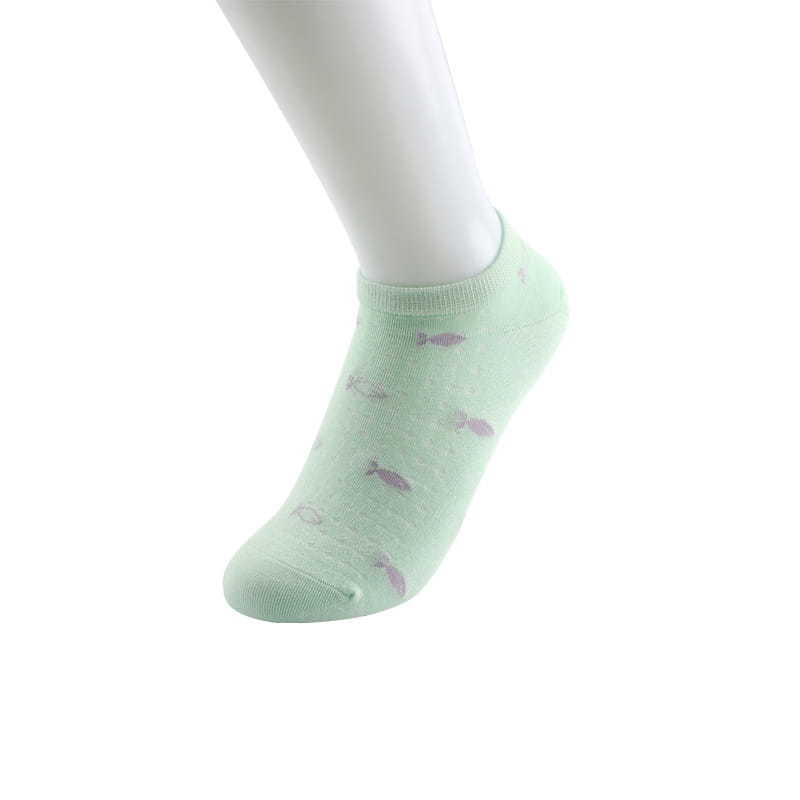 Casual and comfortable super soft silk fish flower hand sewing female boat socks