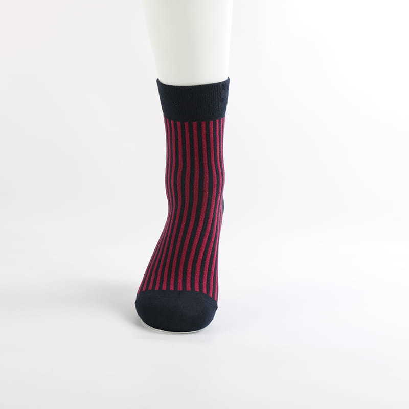 Wholesale Girl Knitted Adult Combed Cotton Stripe Korean Socks For Women