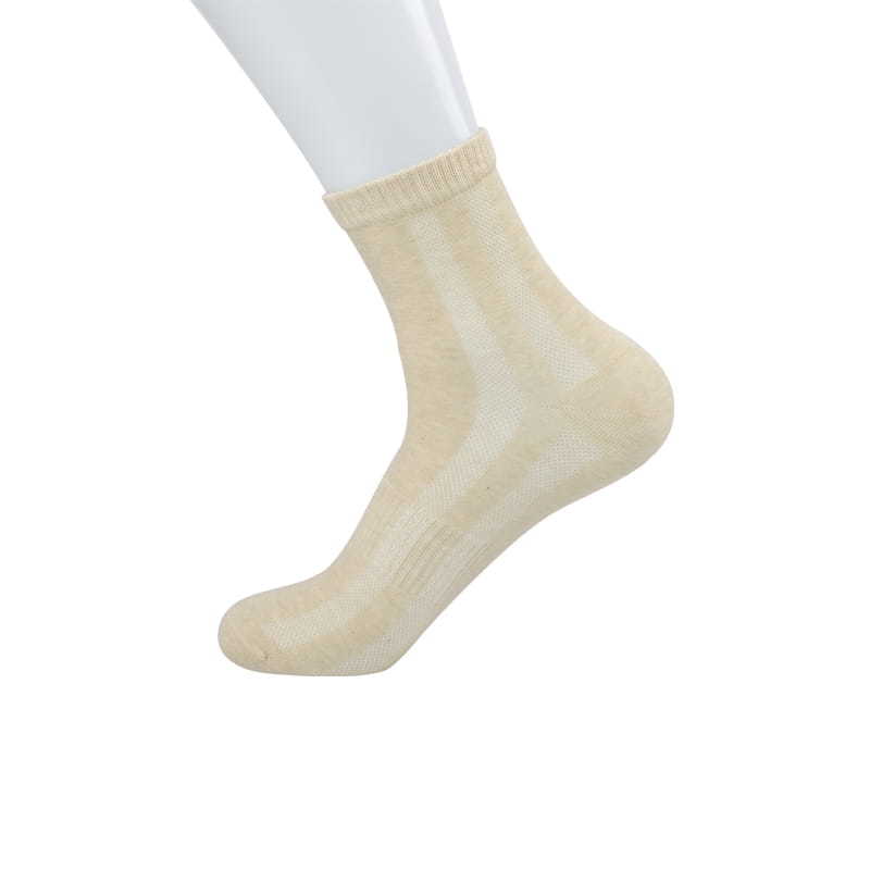 Comfortable soft natural colored cotton breathable moisture-absorbing casual socks