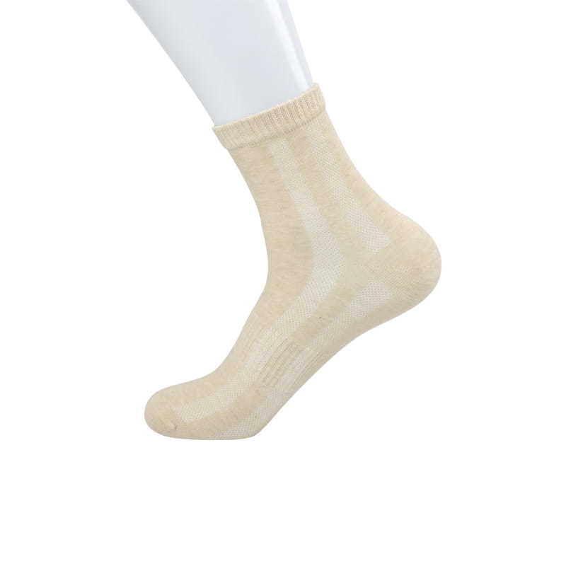Comfortable soft natural colored cotton breathable moisture-absorbing casual socks