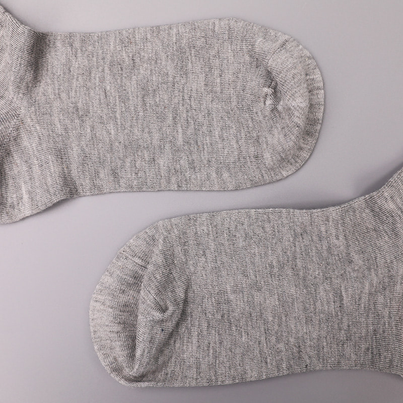 Soft spun silk nylon covered with ammonia 2 horizontal strips and reinforced hand-stitched women's socks WSD1536