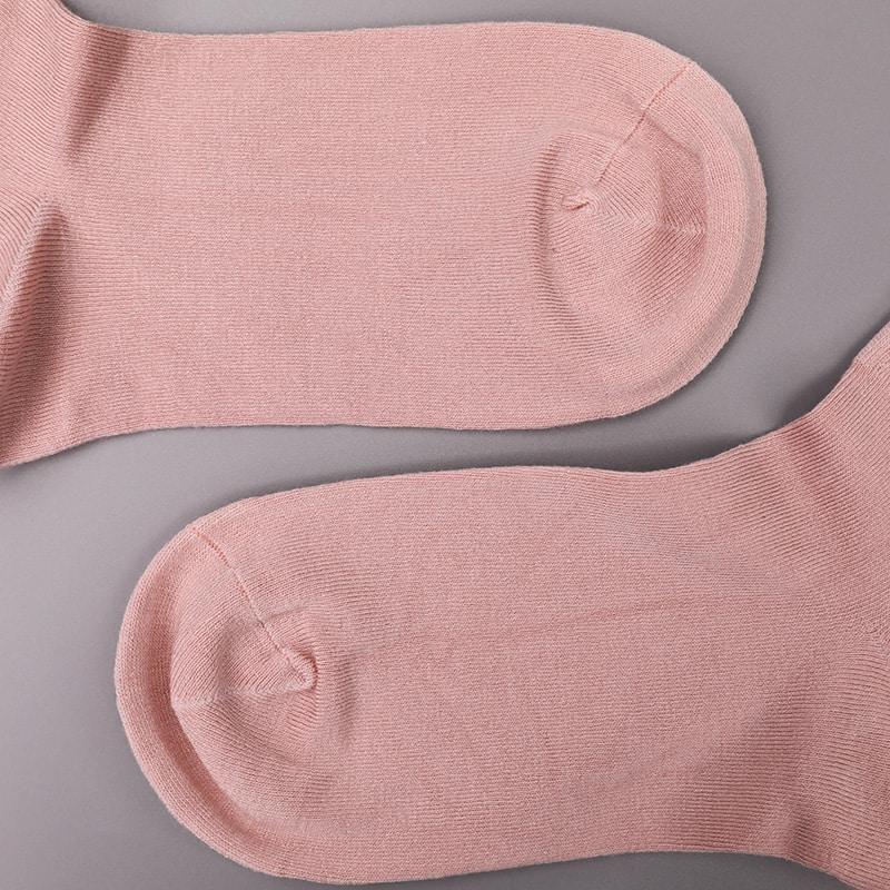 Soft spun silk nylon covered with ammonia 2 horizontal strips and reinforced hand-stitched women's socks WSD1536