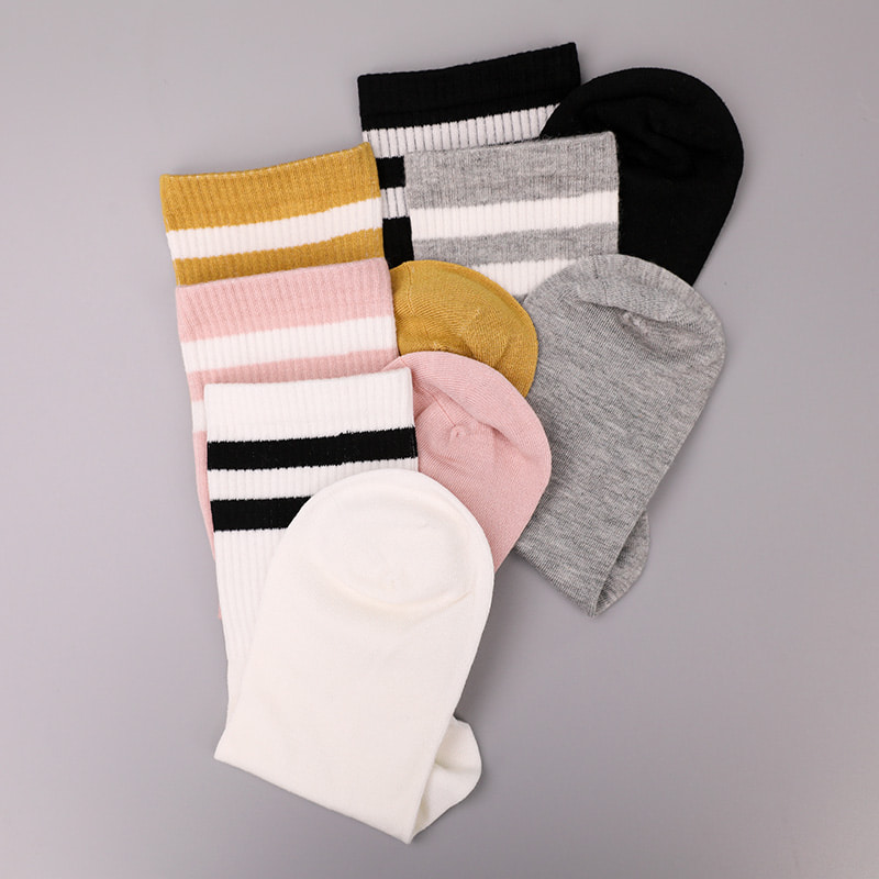 Soft spun silk nylon covered with ammonia 2 horizontal strips and reinforced hand-stitched women's socks WSD1536