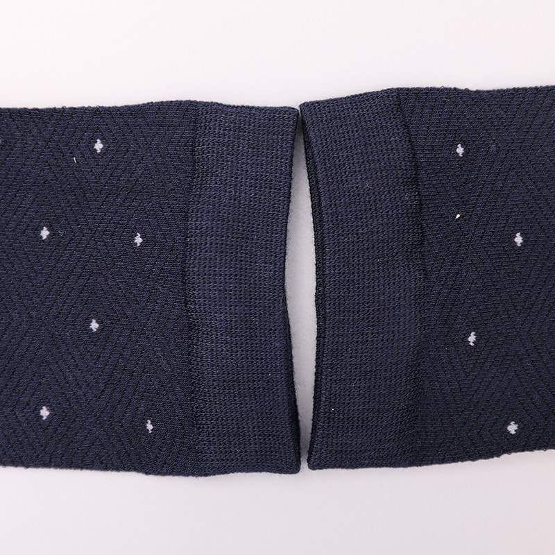 Soft spun silk nylon wrapped ammonia, invisible diamond-shaped small dot jacquard hand-sewn winter thick men's socks WSD2851