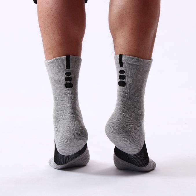 Unisex Crew Fashion Grip Embroidery Women Compression Logo Print Men's Designer Sport Custom Socks