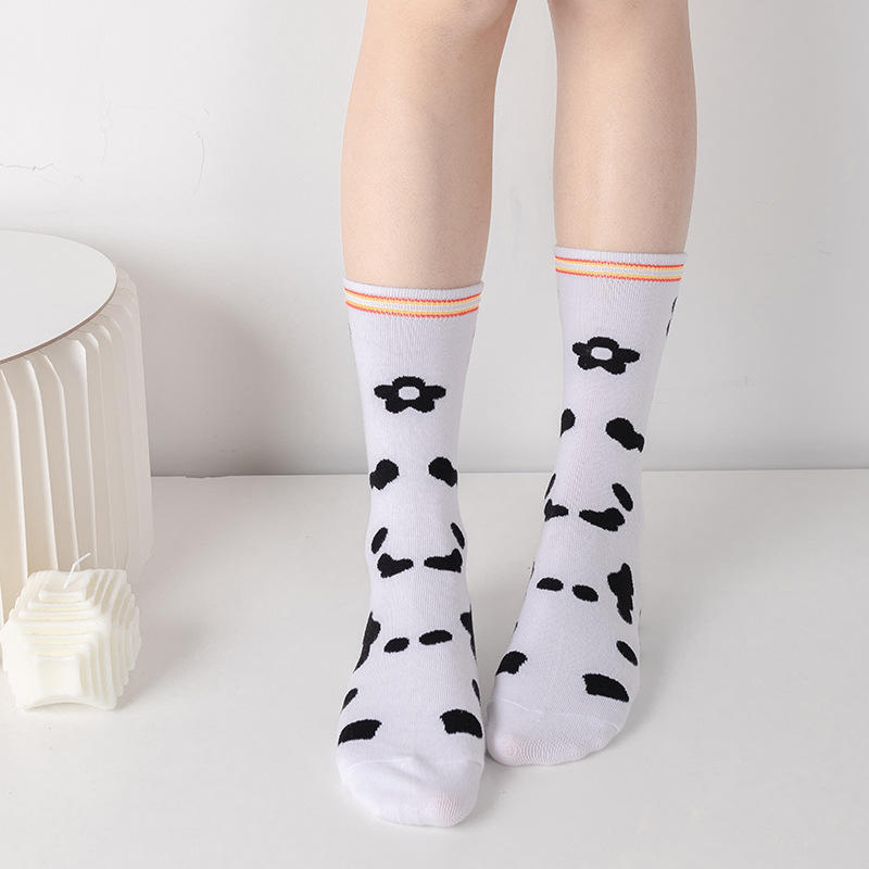 Wholesale fashion animal happy cotton cute korean women crew socks
