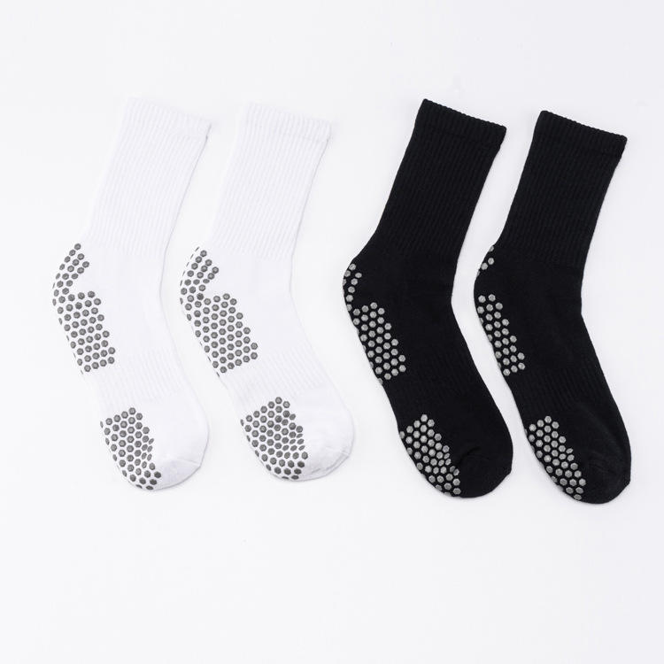 Custom Logo Grip Sock Anti Slip Silicone Cotton Terry Sport Socks Football For Men