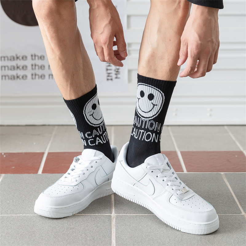Black White Personalized Smiling Face INS Breathable Crew Cotton Sports Men's Socks
