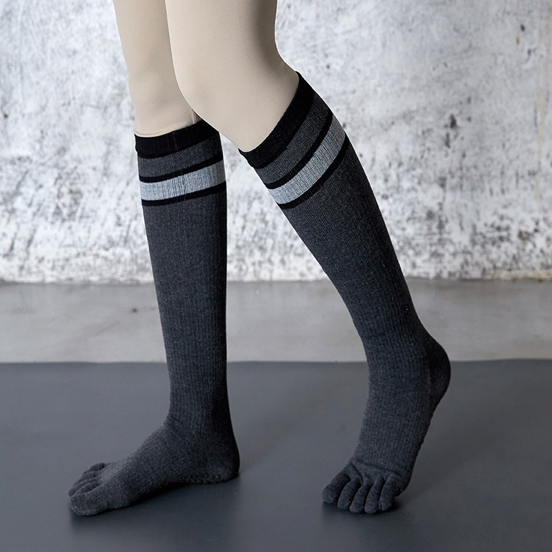 custom stripe cotton knee pilates anti slip yoga women 5 toe socks