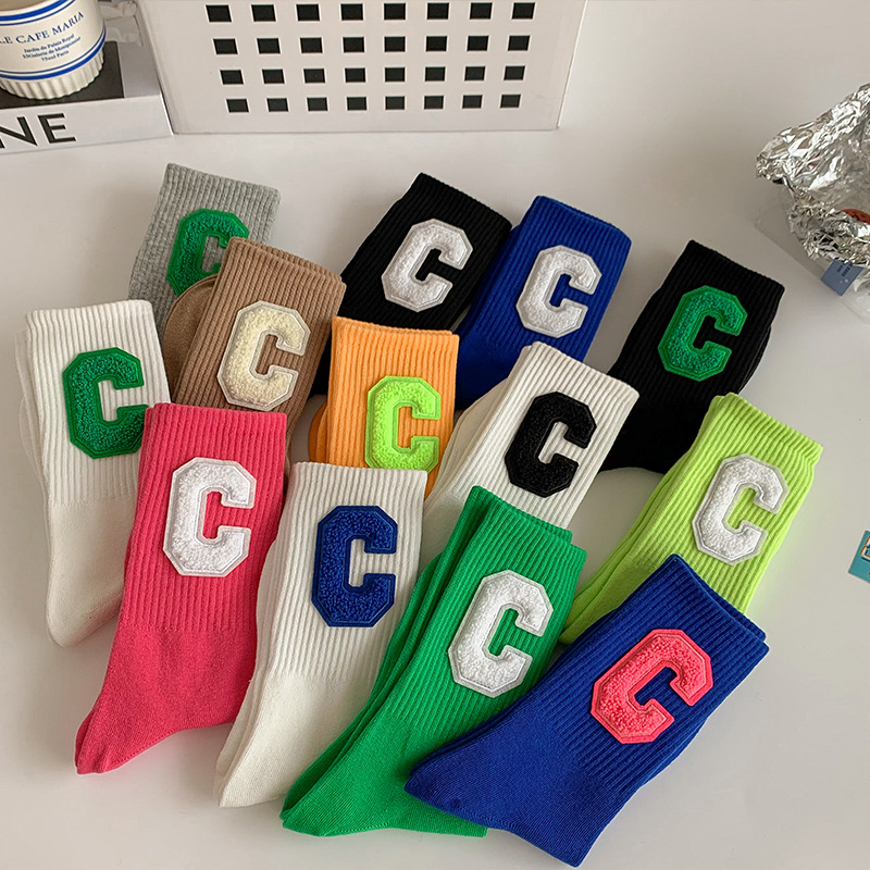 Low MOQ cotton crew custom logo ribbed custom sports socks men