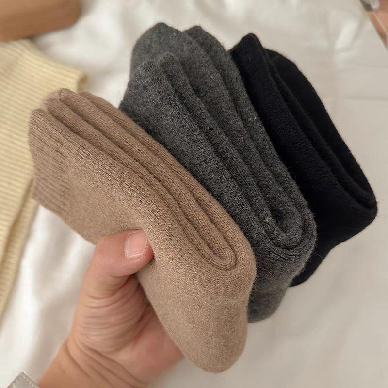 Comfortable Warm Fuzzy Solid Color Crew Thick Custom Men Merino Wool Socks