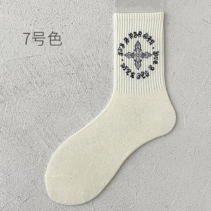 Fashion Trend Simple Letter Design Embroidery Jacquard Mens Fancy Cotton Crew Socks