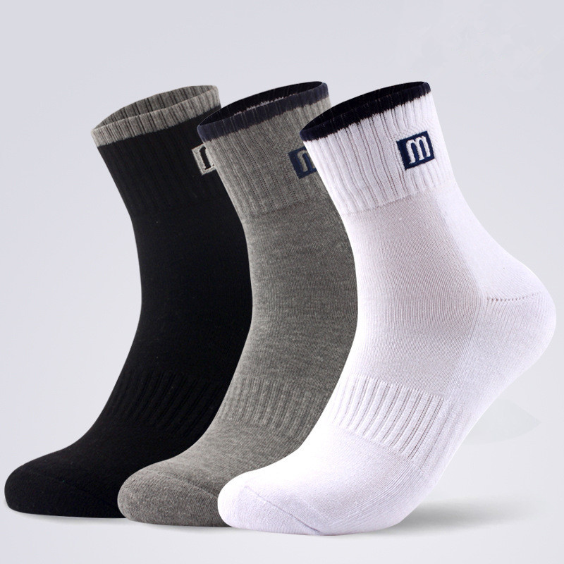 Comfortable cotton custom logo design sports quarter breathable mens gym socks