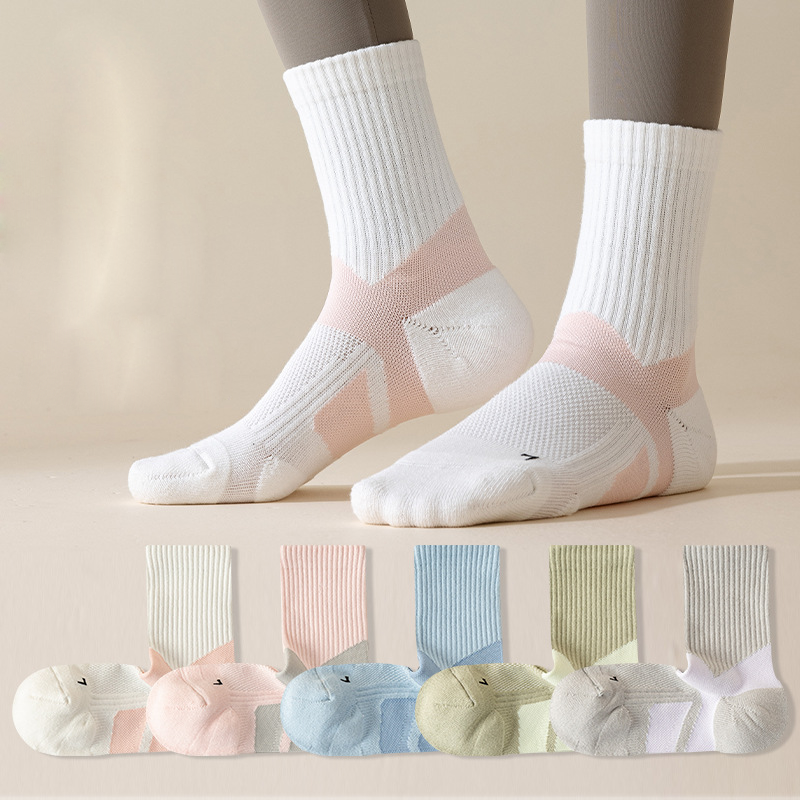 Designer Custom Professional Mid-Length Badminton Thickened Towel Soles Sports Crew Socks Autumn