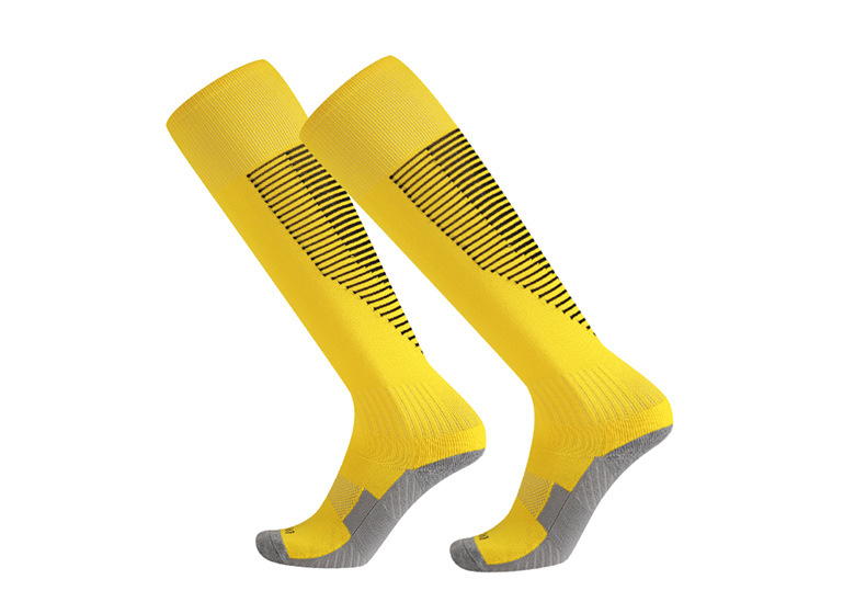 High Quality Professional Sportswear Soccer Sock Thickened Terry Sports Socks Breathable Anti Slip Custumized Soccer Socks